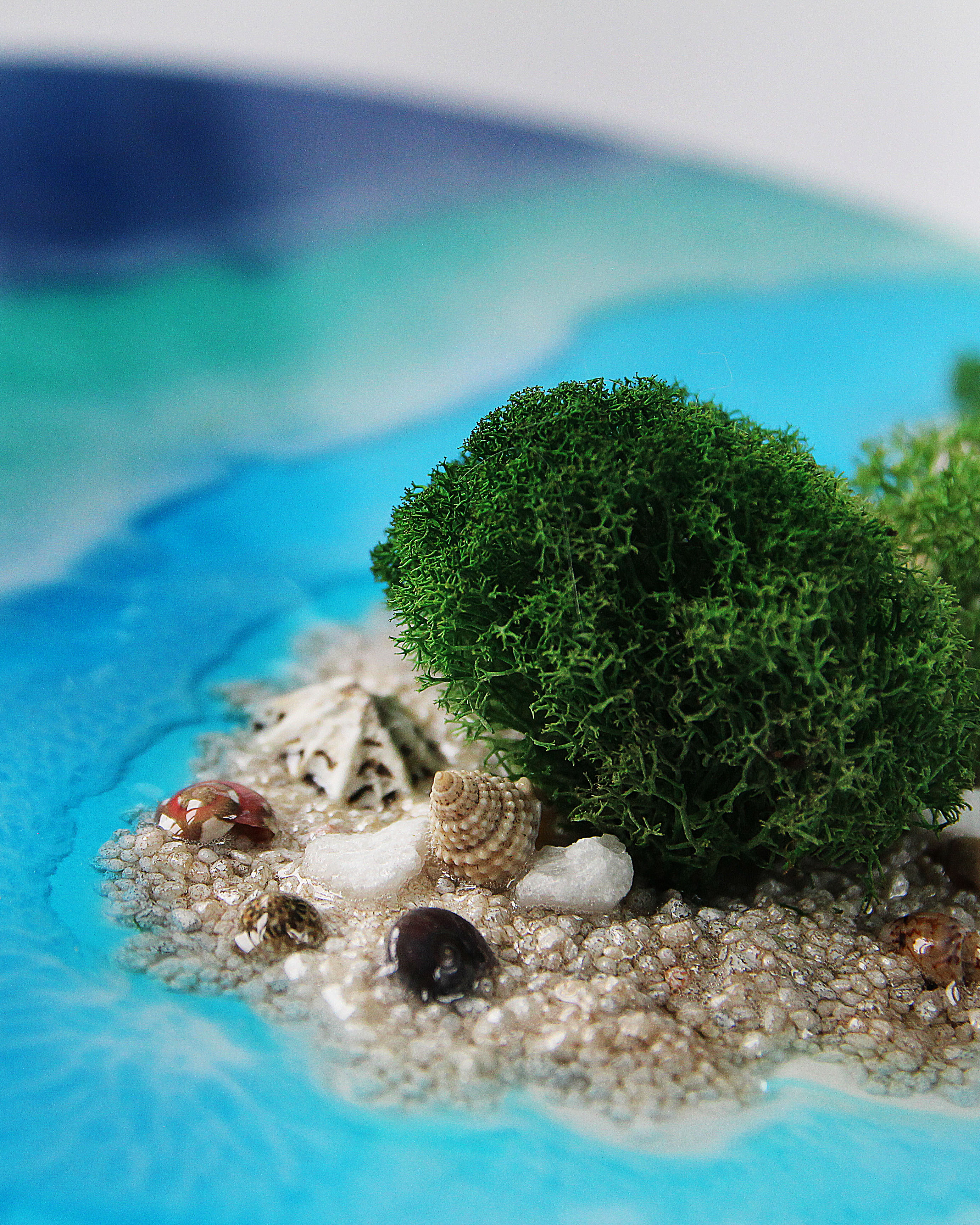 Творческий набор для рисования эпоксидной смолой Resin Art "Остров" с живым мхом.